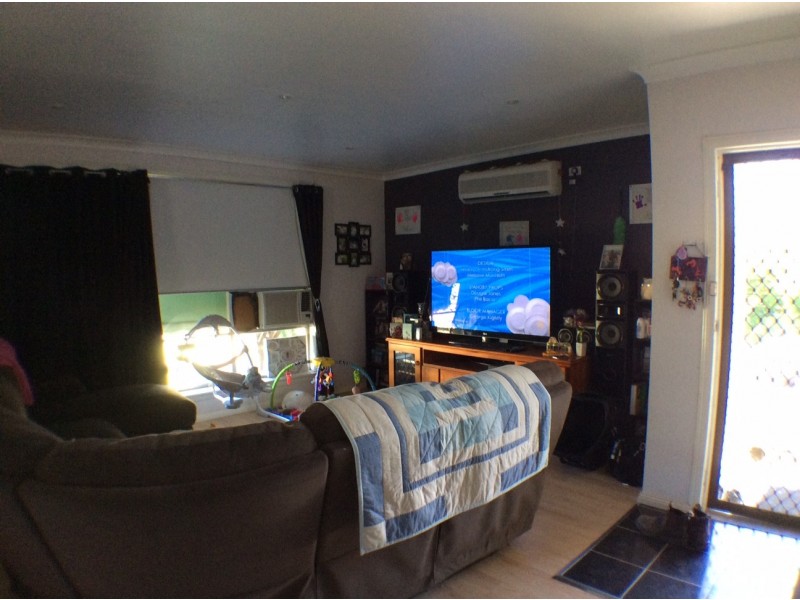 22 Martindale Cres, Seymour VIC 3660