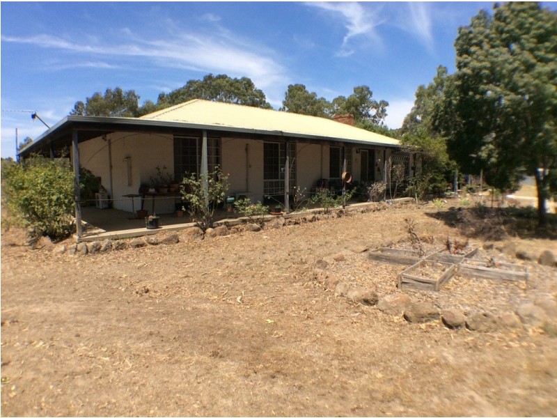 120 Highlands Road, Seymour VIC 3660