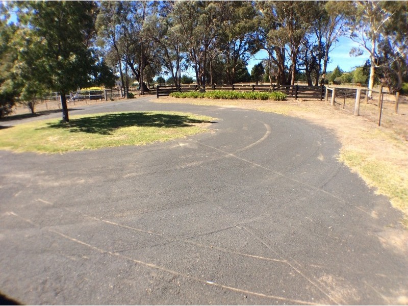 410 Sunday Creek Road, Broadford VIC 3658