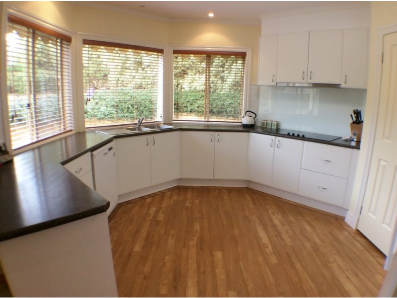 5 Head Crt, Seymour VIC 3660