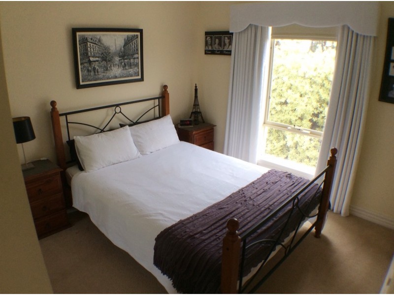 5 Head Crt, Seymour VIC 3660