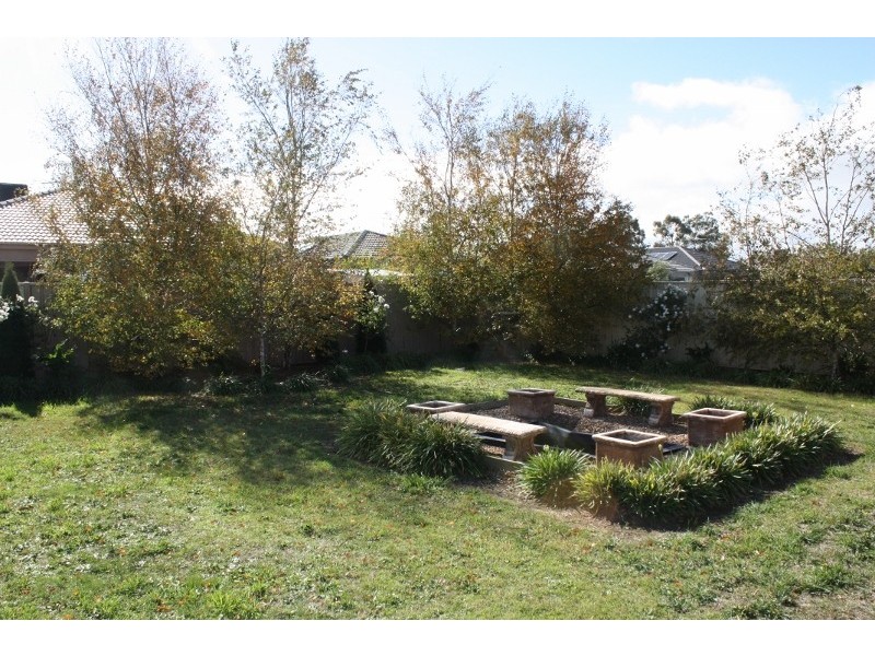 36 Almond Ave, Wallan VIC 3756