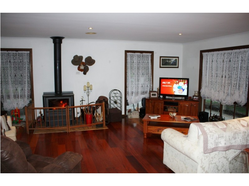 81 Donaldson Drive, Broadford VIC 3658