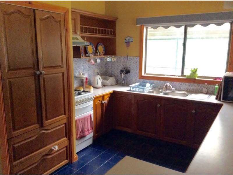 44 Mia Mia Rd, Broadford VIC 3658