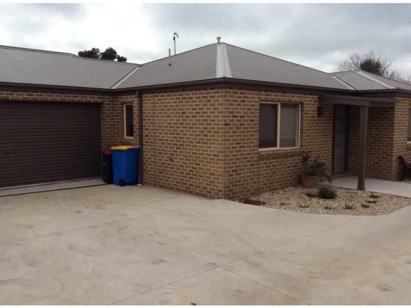 2/86 Sutherland Street, Kilmore VIC 3764