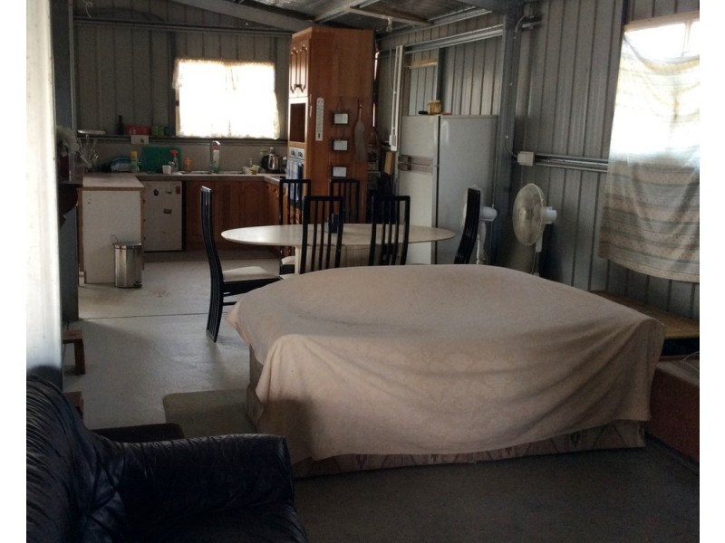 90 Bates Court, Heathcote VIC 3523