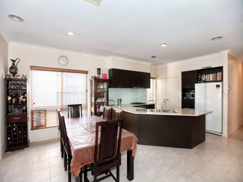 32 Ardsley Circuit, Craigieburn VIC 3064