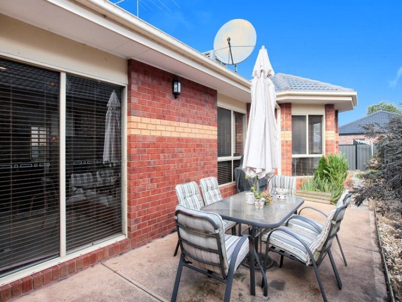 32 Ardsley Circuit, Craigieburn VIC 3064