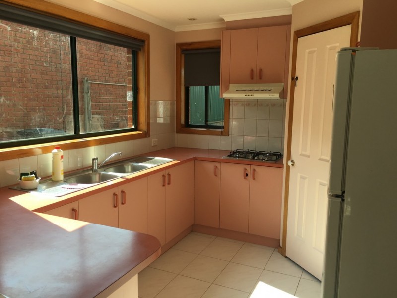 11 MOLINEUX WAY, Roxburgh Park VIC 3064