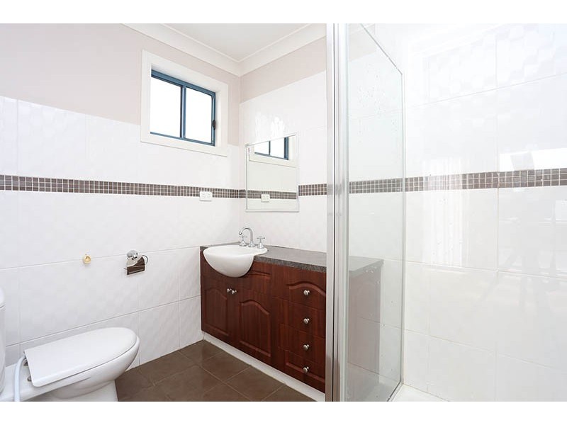 27 Flowerdale Crescent, Roxburgh Park VIC 3064