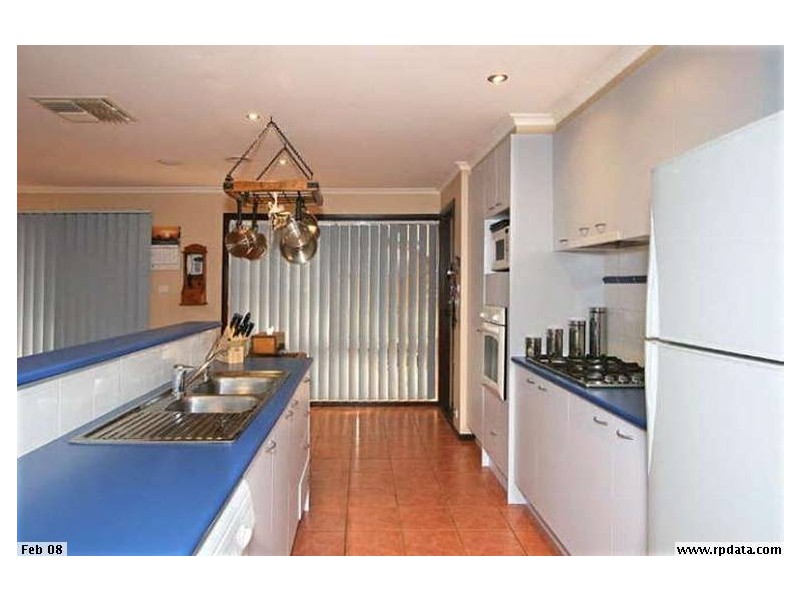 21 Truscott Avenue, Roxburgh Park VIC 3064