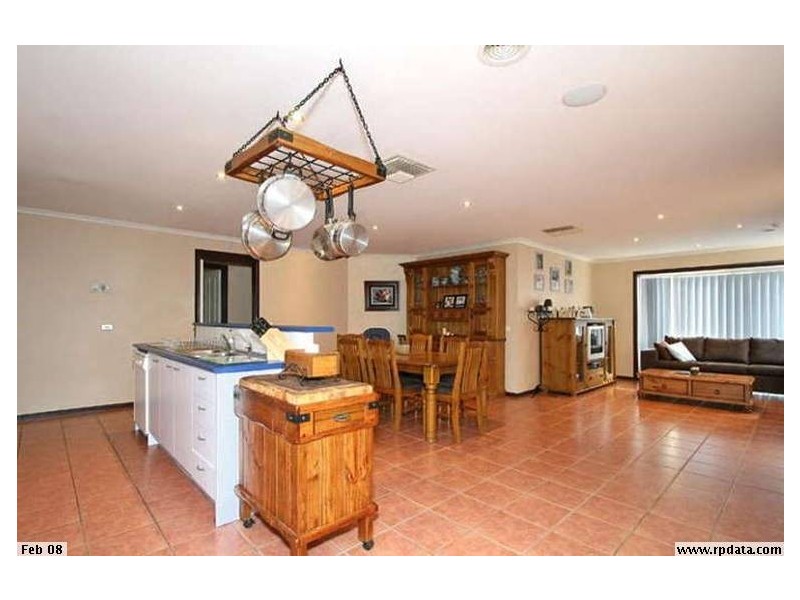 21 Truscott Avenue, Roxburgh Park VIC 3064