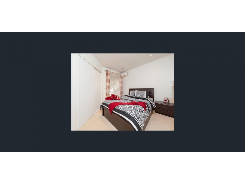 13 Mclaurin Ave, Roxburgh Park VIC 3064