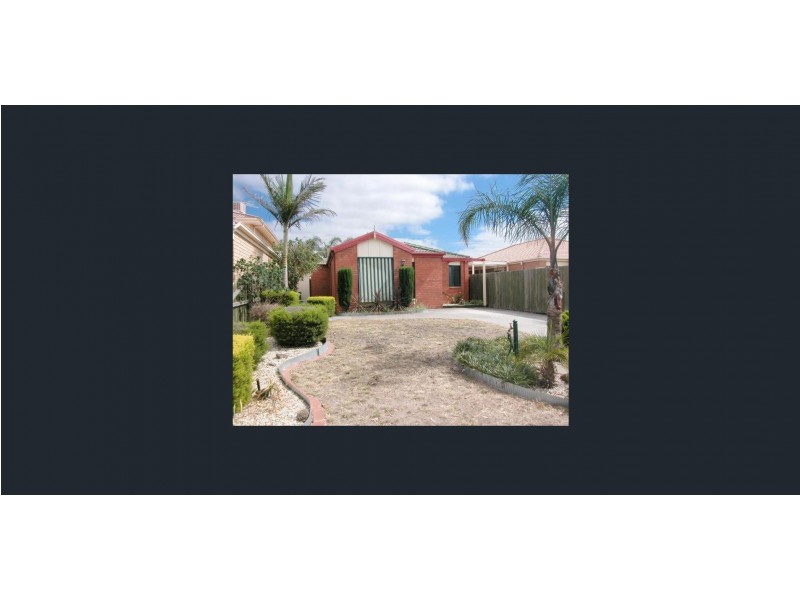13 Mclaurin Ave, Roxburgh Park VIC 3064