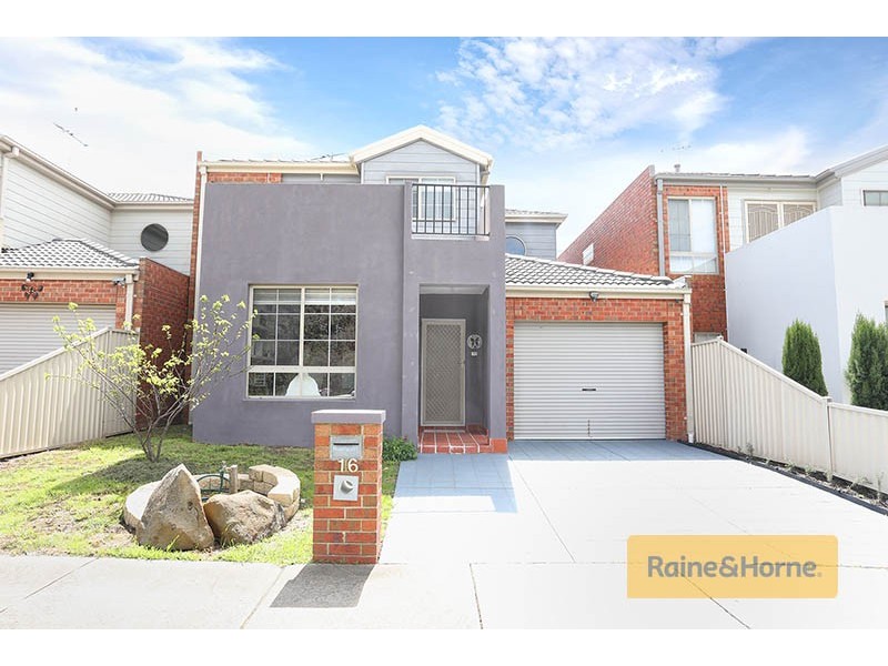 16 Lambie Way, Roxburgh Park VIC 3064