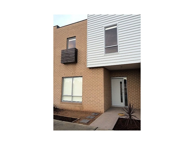 58 Sahi Crescent, Roxburgh Park VIC 3064