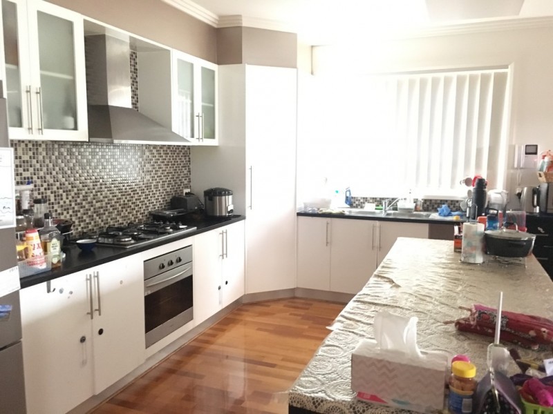 88 Lakeside Drive, Roxburgh Park VIC 3064