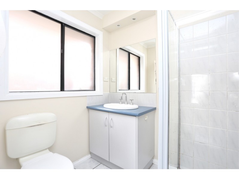 27 Shortridge Circuit, Roxburgh Park VIC 3064