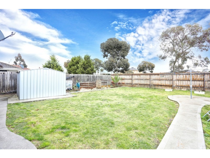 27 Shortridge Circuit, Roxburgh Park VIC 3064