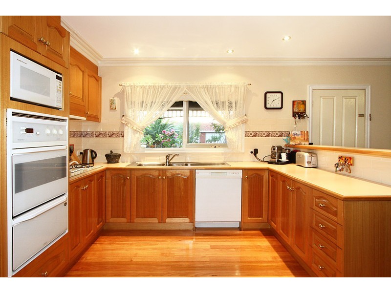 15 Lincolne Crescent, Roxburgh Park VIC 3064