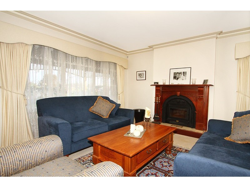 15 Lincolne Crescent, Roxburgh Park VIC 3064