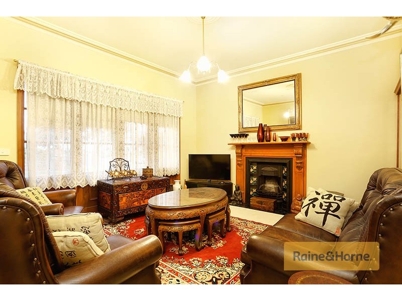 40 Pickersgill Crescent, Roxburgh Park VIC 3064
