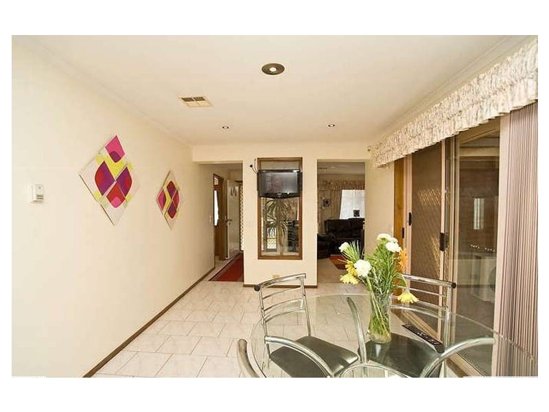 4 Dozey Court, Roxburgh Park VIC 3064