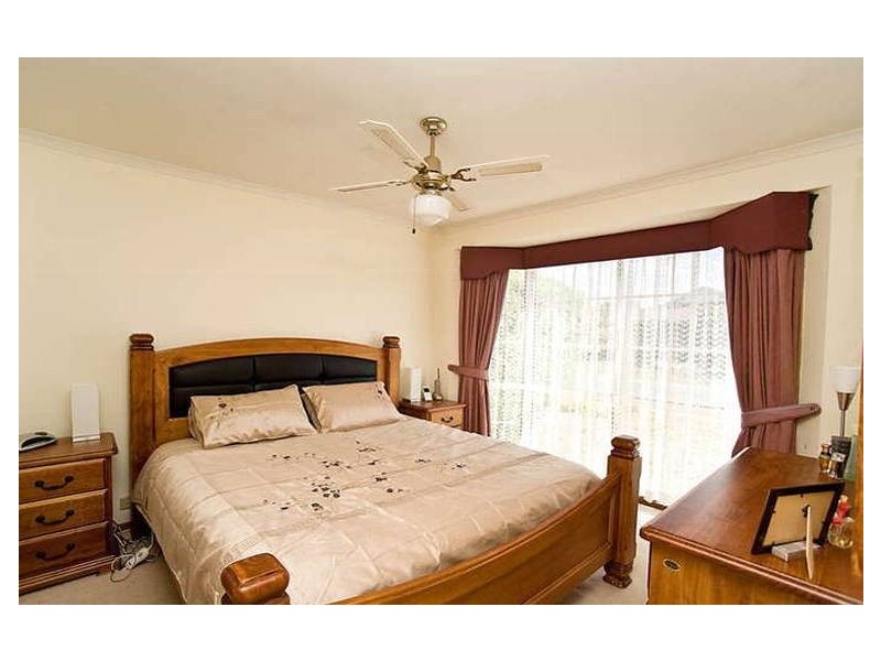 4 Dozey Court, Roxburgh Park VIC 3064