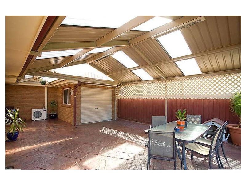 4 Dozey Court, Roxburgh Park VIC 3064