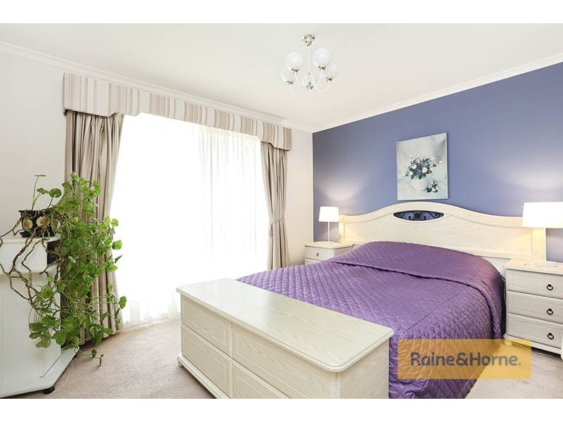 7 Baynton Crescent, Roxburgh Park VIC 3064