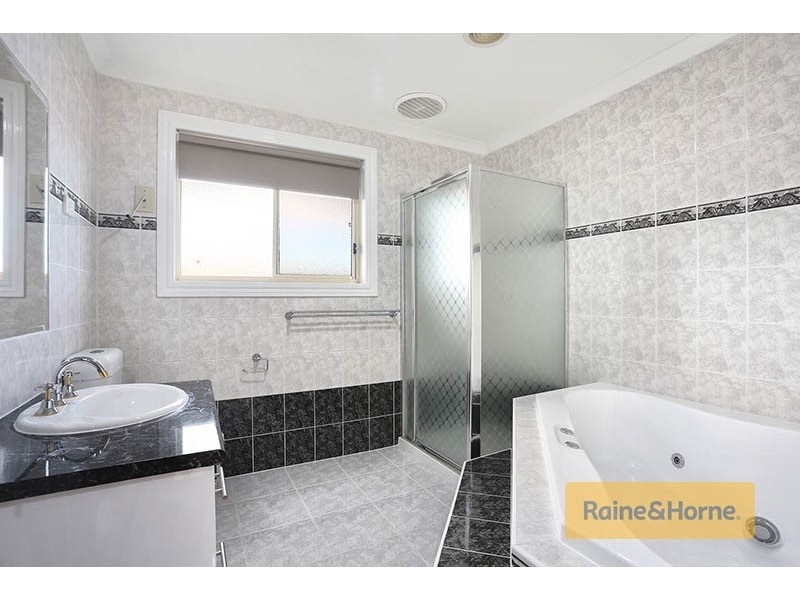 1 Harrower Street, Roxburgh Park VIC 3064