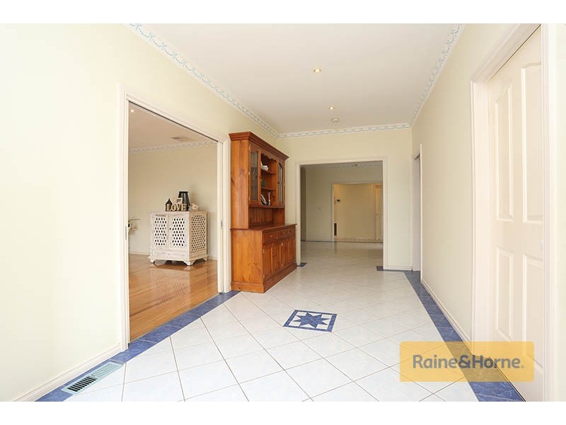 76 Kennedy Parade, Roxburgh Park VIC 3064
