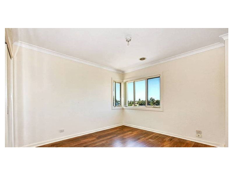 15 Donvale Avenue, Roxburgh Park VIC 3064