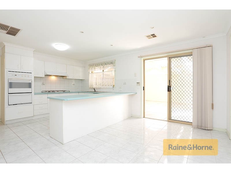 9 Tolson Court, Roxburgh Park VIC 3064