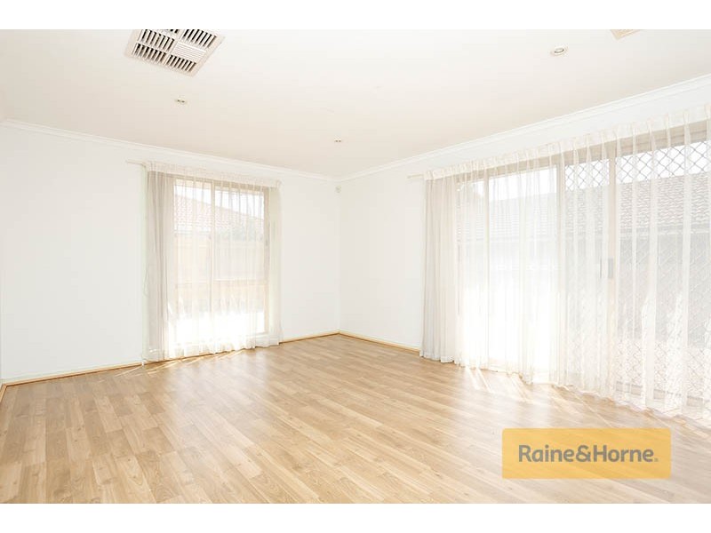 9 Tolson Court, Roxburgh Park VIC 3064