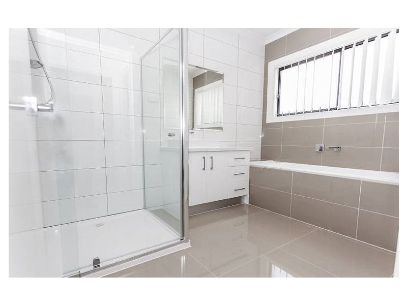 9 Massei Close, Roxburgh Park VIC 3064