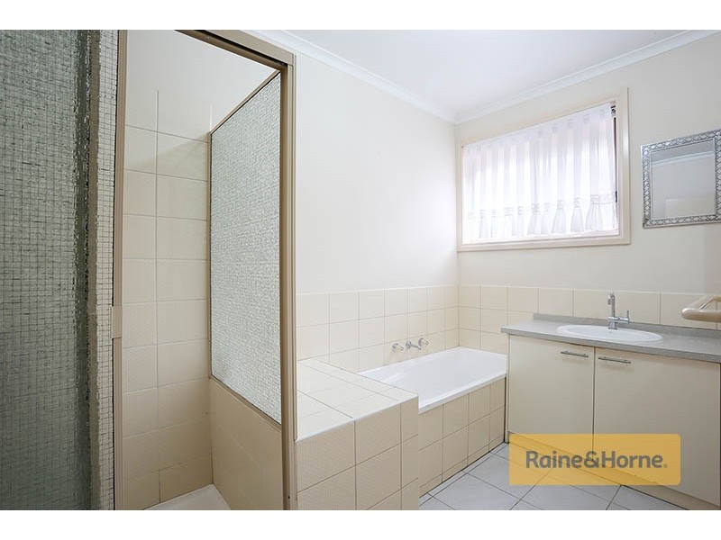 16 Harvey Court, Roxburgh Park VIC 3064