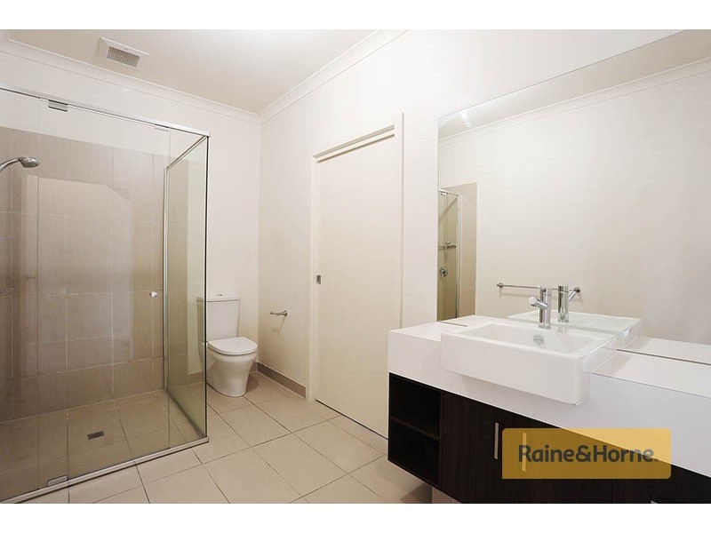46 Sahi Crescent, Roxburgh Park VIC 3064