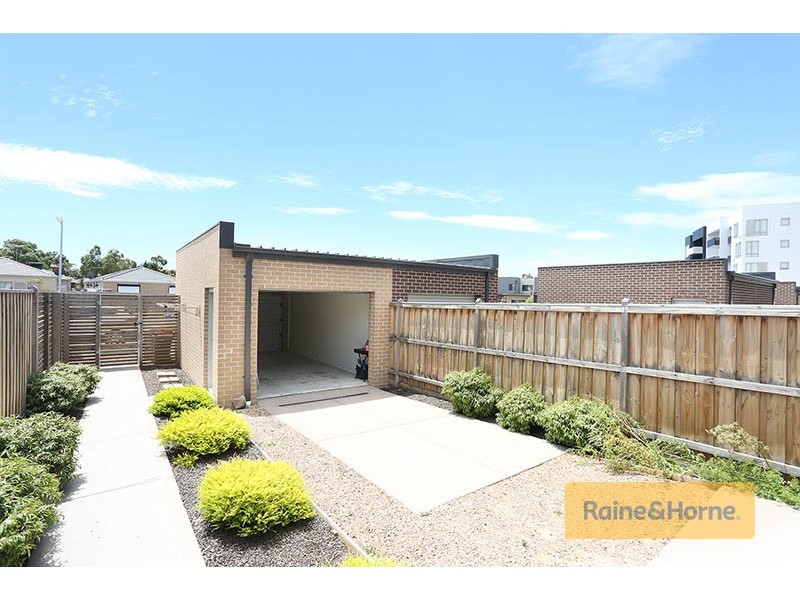 46 Sahi Crescent, Roxburgh Park VIC 3064