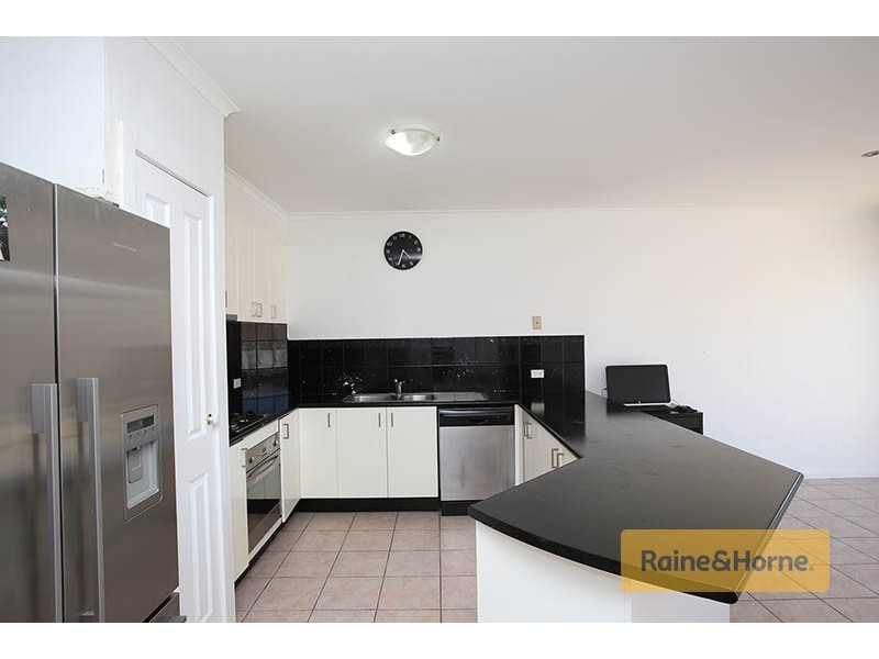 4 Corona Place, Roxburgh Park VIC 3064