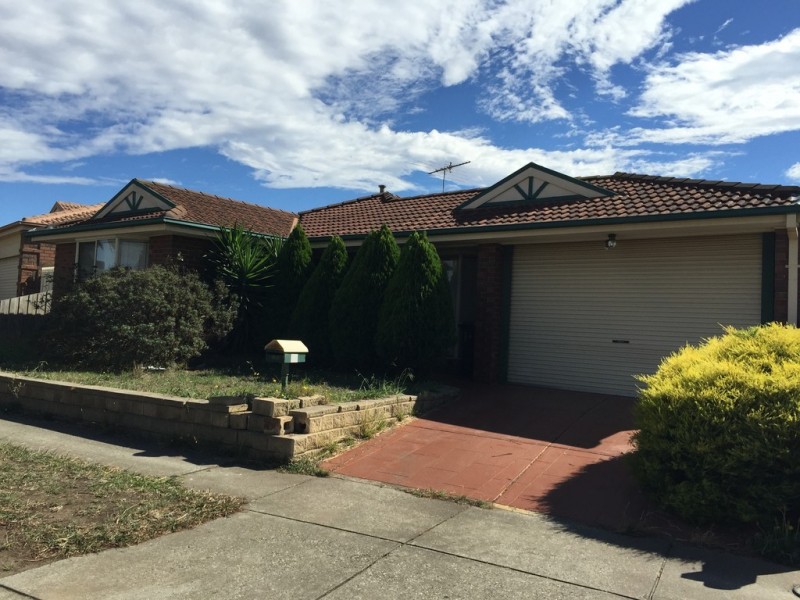 19 Sherwin Place, Roxburgh Park VIC 3064