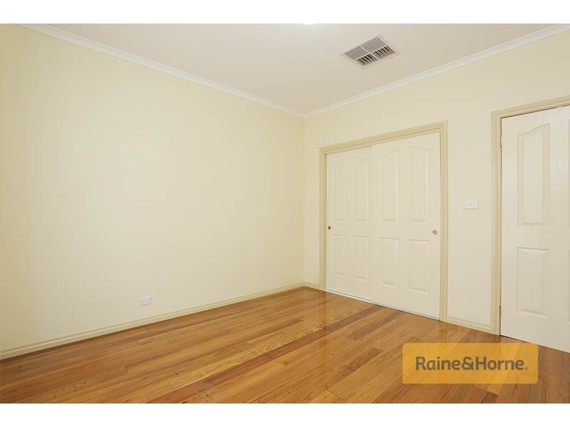 1 Woodlea Crescent, Craigieburn VIC 3064