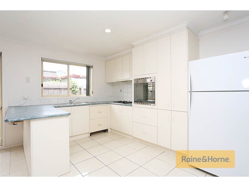 34 Murchison Drive, Roxburgh Park VIC 3064