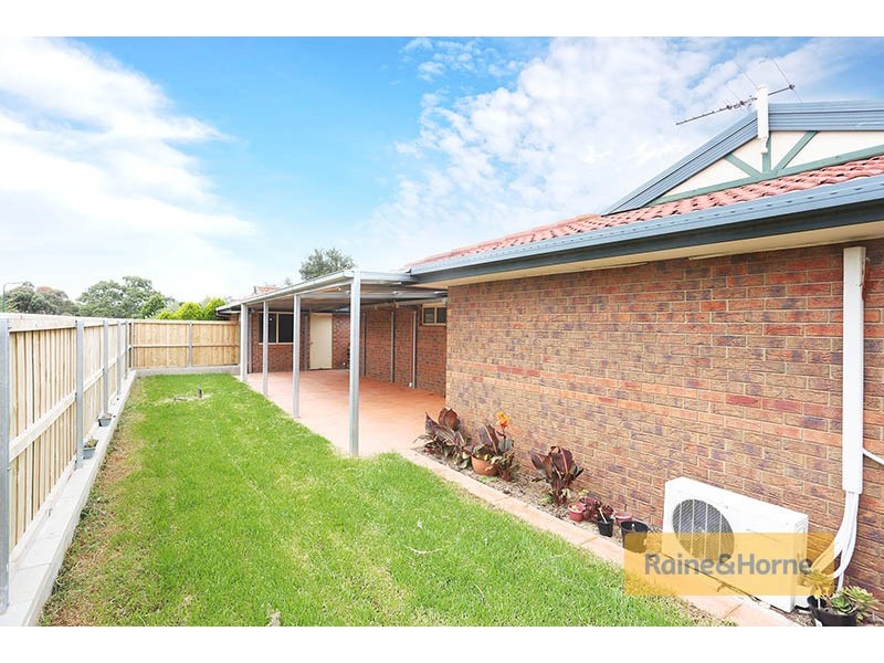 34 Murchison Drive, Roxburgh Park VIC 3064