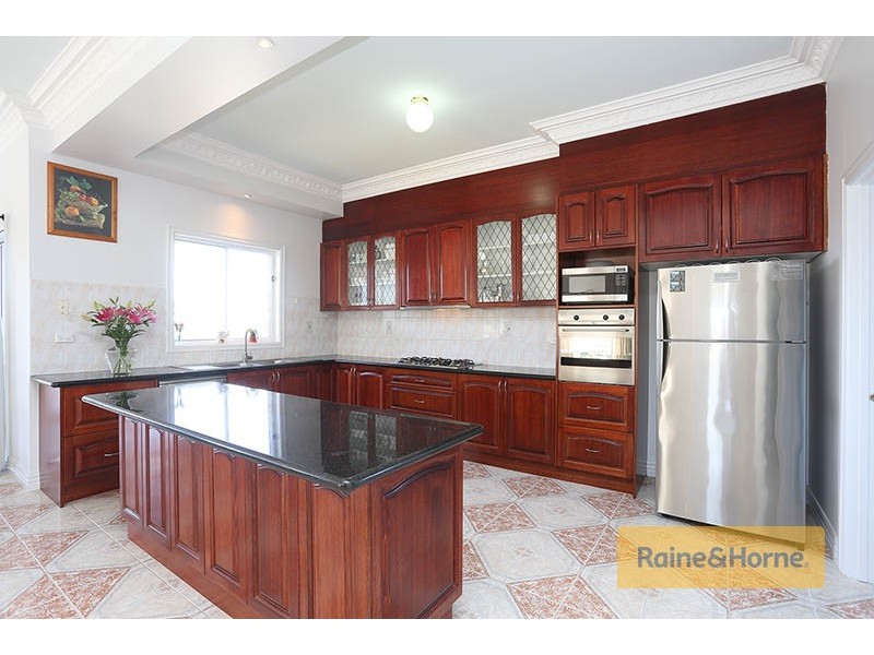 40 Douglas Mawson Drive, Roxburgh Park VIC 3064