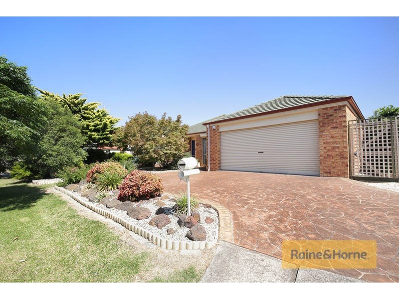 3 Claridge Avenue, Roxburgh Park VIC 3064