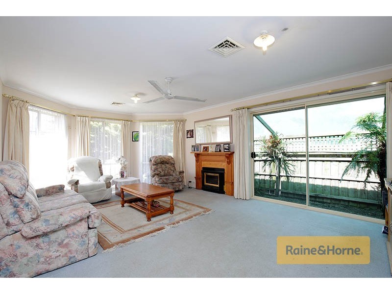 3 Claridge Avenue, Roxburgh Park VIC 3064