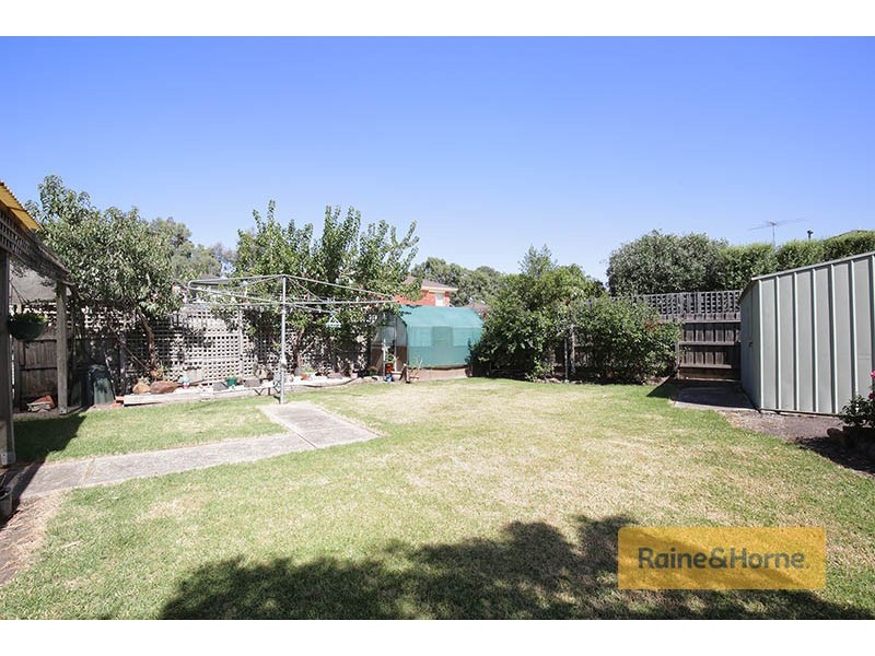 3 Claridge Avenue, Roxburgh Park VIC 3064
