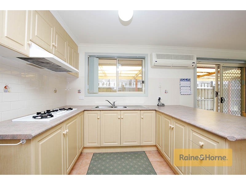 8 Vela Place, Roxburgh Park VIC 3064