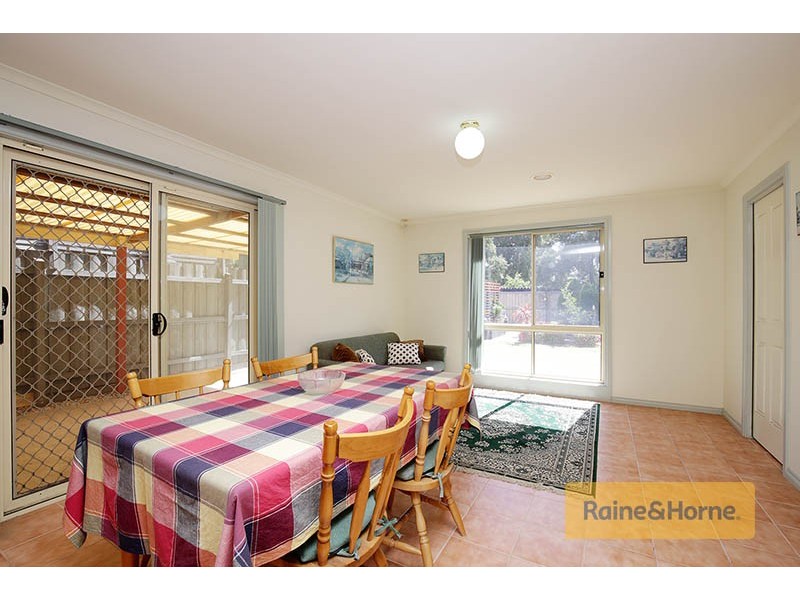 8 Vela Place, Roxburgh Park VIC 3064